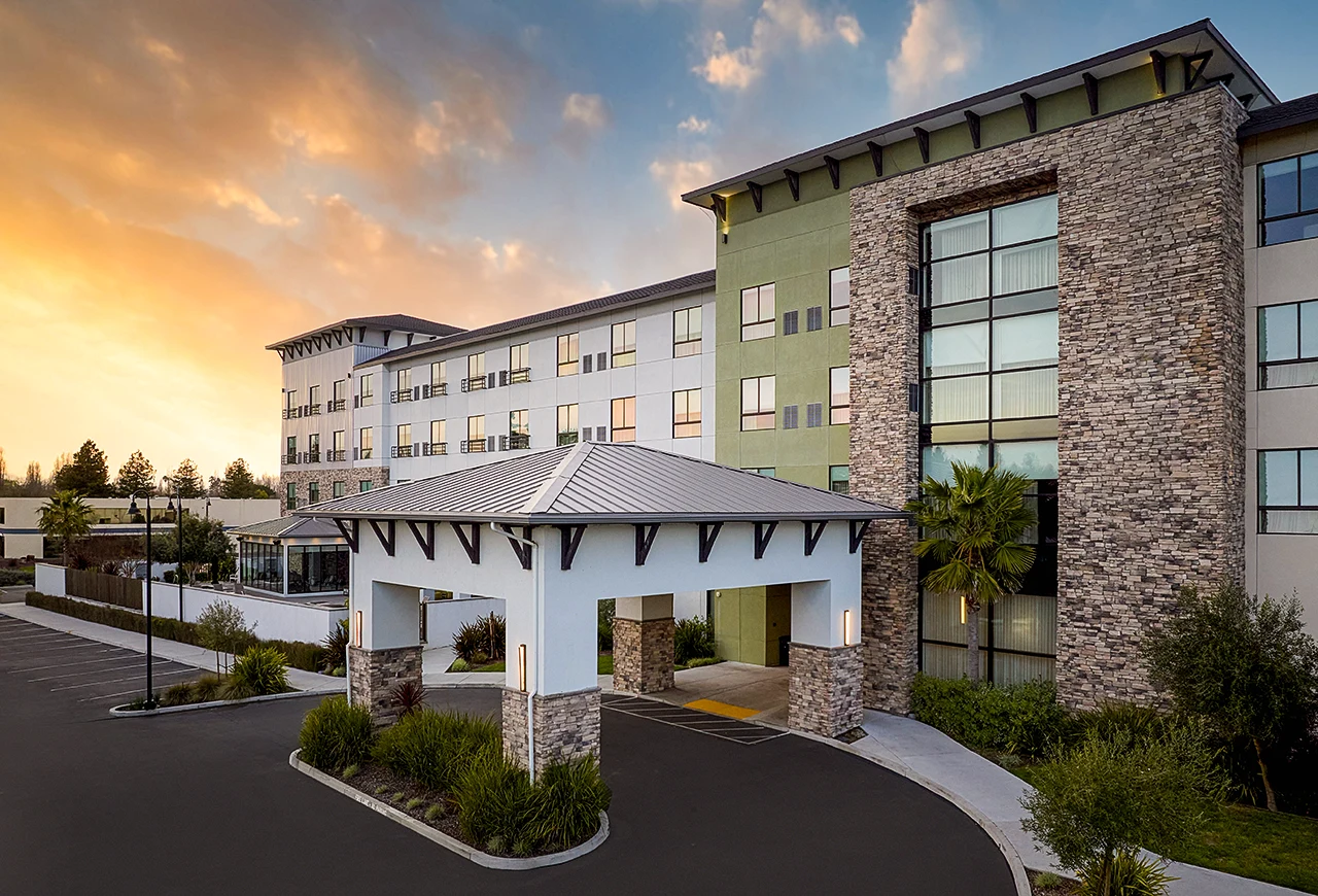 Exterior of Hotel Centro Sonoma Wine Country entry